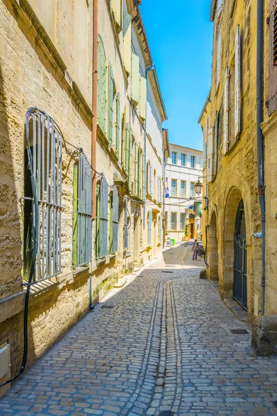 Vista Una Calle Estrecha Centro Uzes Franc — Foto de Stock