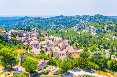 Les Baux ortaçağ köyü des Frangı Provence