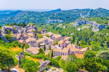 Les Baux ortaçağ köyü des Frangı Provence