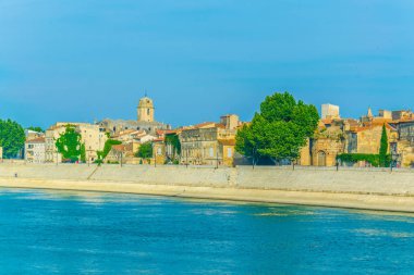 Rhone Arles, Frangı Riverside