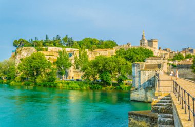 Palais des Papes ve katedral Our Lady Pont d'Avignon Nehri Rhône, Frangı görüntülendi?