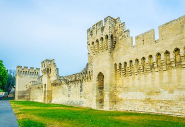 Sur Avignon, Frangı