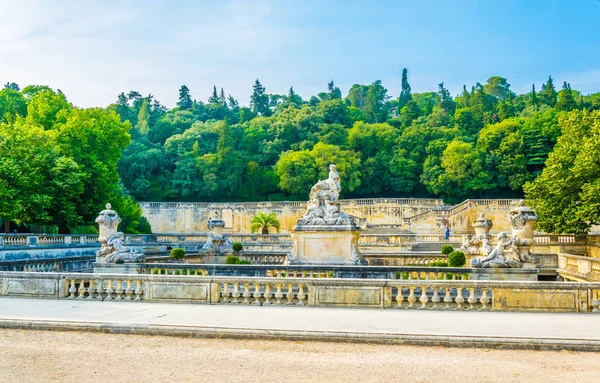 Una Hermosa Fuente Jardín Fontaine Nimes Franc — Foto de Stock