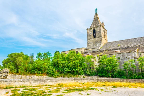 Una Iglesia Católica Arles Franc — Foto de Stock