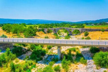 Pont Julien üzerinde nehir Calavon Luberon bölgesinde, Frangı