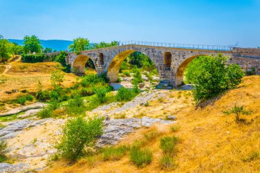 Pont Julien üzerinde nehir Calavon Luberon bölgesinde, Frangı