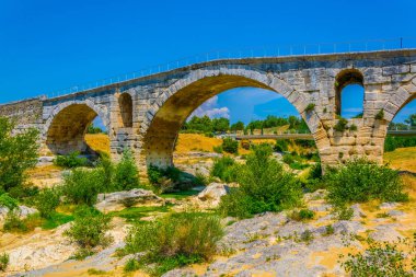 Pont Julien üzerinde nehir Calavon Luberon bölgesinde, Frangı
