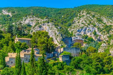 Oppede le Vieux, uçurumdan Luberon bölgesinde, Frangı bir köy tünemiş