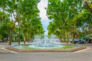 Sokakta Paul Boulet Montpellier, Frangı yer alan Çeşme