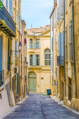 Montpellier Merkezi, Frangı dar bir sokakta