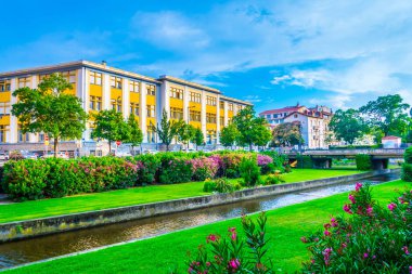 Şehir Merkezi, Perpignan, Frangı akan la Bassa Nehri