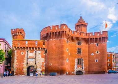 Castillet Kulesi tarihi ve kültürü içinde Perpignan, Frangı Müzesi ev sahipliği