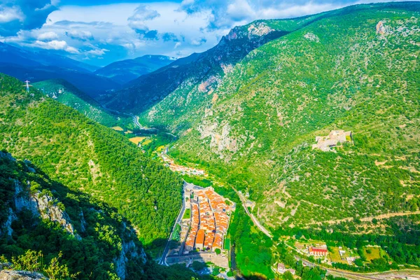 フランのヴィルフランシュ Conflent 村の空撮 — ストック写真