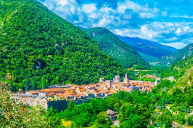 Frangı Villefranche de Conflent köyünün havadan görünümü