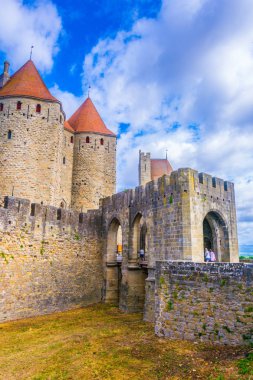 Porte eski şehir, Carcassonne için Frangı önde gelen Narbonnaise