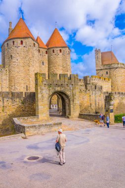 Porte eski şehir, Carcassonne için Frangı önde gelen Narbonnaise