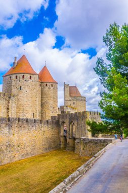 Porte eski şehir, Carcassonne için Frangı önde gelen Narbonnaise