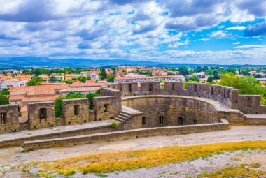 Sur Carcassonne, Frangı
