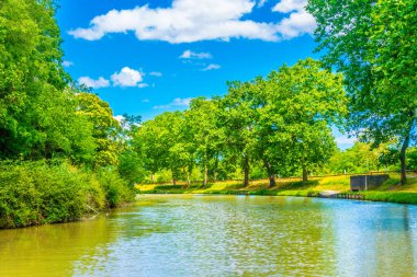 Carcassonne yakınlarındaki Canal du Midi, Franc