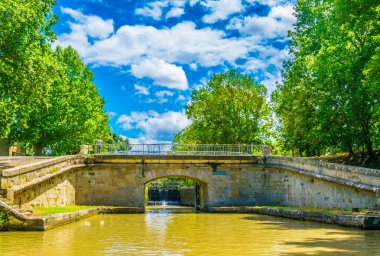 Carcassonne yakınlarındaki Canal du Midi, Franc
