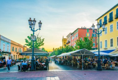 Nice, Fransa, 11 Haziran 2017: Pazarda kare Charles Felix Frangı Nice merkezi