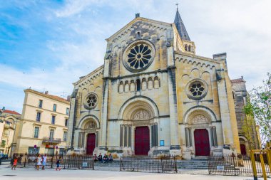 Nimes, Fransa, 20 Haziran 2017: Kilise Saint Paul Nimes, Frangı içinde