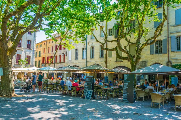 Uzes Francia Junio 2017 Place Aux Herbes Centro Uzes Franc —  Fotos de Stock