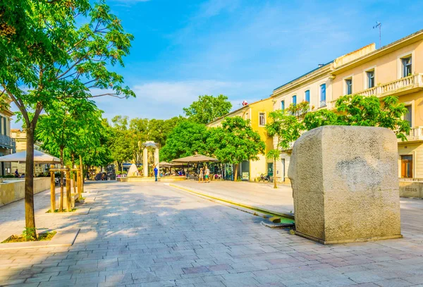 Nimes Francia Giugno 2017 Gente Passeggia Una Stradina Nel Centro — Foto Stock