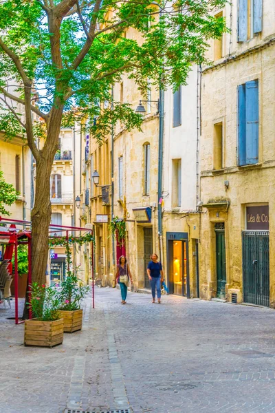 Montpellier Francia Junio 2017 Gente Está Paseando Por Una Calle — Foto de Stock