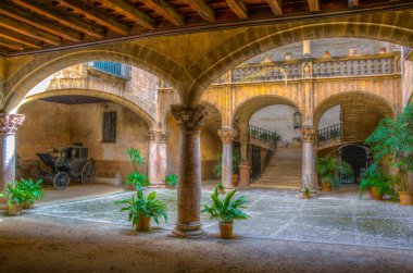 Palma de Mallorca, Spai küçük bir avlunun