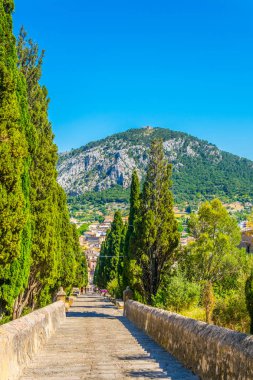 Pollenca, Mallorca, Spai El Calvari chapel önde gelen Carrer del Calvari merdiven 365 adımlardan