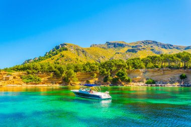 Mallorca, Spai koyunda Es Calo