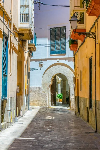 Vista Una Calle Estrecha Centro Histórico Palma Mallorca Spai — Foto de Stock