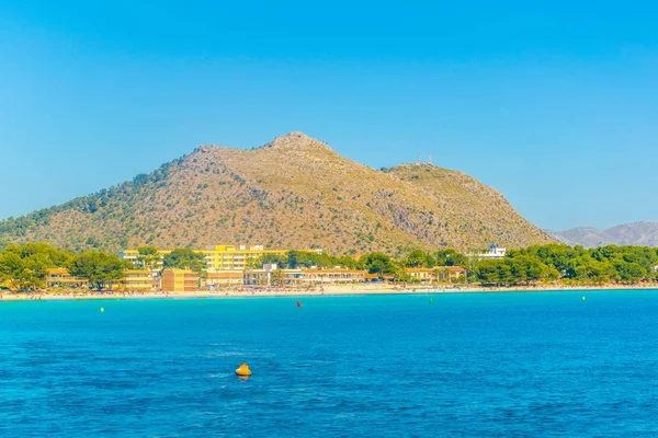 Estâncias Férias Estendidas Lado Praia Alcudia Maiorca Spai — Fotografia de Stock