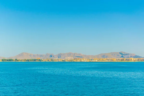 Θέα Στη Θάλασσα Της Προορισμό Port Alcudia Μαγιόρκα Σπαει — Φωτογραφία Αρχείου