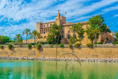 Mallorca Katedrali, Spai