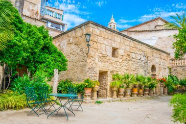 Palma de Mallorca, Spai adlı Arap hamam küçük bir bahçe