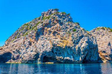 Düzensiz sahil Mallorca adlı Cap Farrut