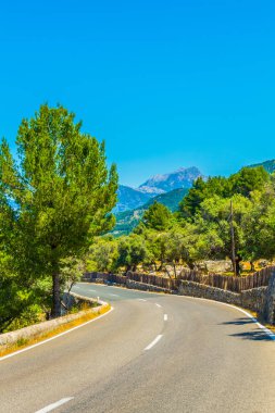 Mallorca, Spai dolambaçlı bir sahil yolu