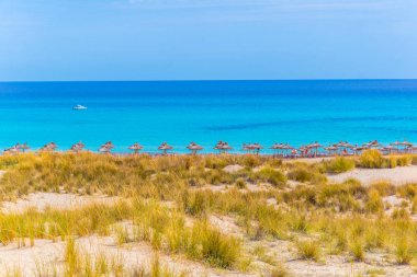 Cala Mesquida 'da kum tepeleri, Mallorca, Spai