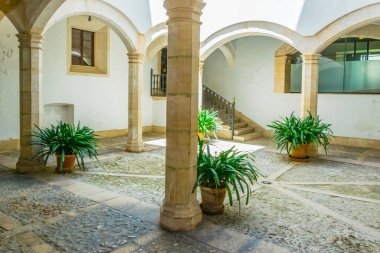 Palma de Mallorca, Spai küçük bir avlunun