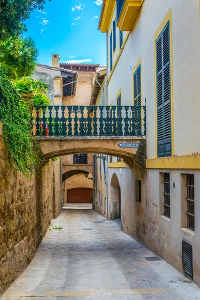 Vista Una Calle Estrecha Centro Histórico Palma Mallorca Spai — Foto de Stock