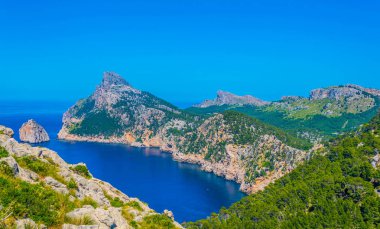 Es Colomer adası Mallorca, Spai 'deki kaptan formenünün yanında.