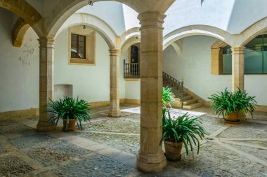 Palma de Mallorca, Spai küçük bir avlunun