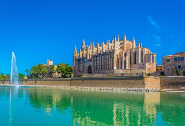 Mallorca Katedrali, Spai