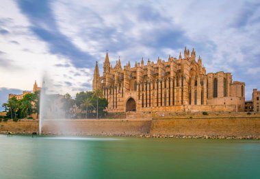 Mallorca Katedrali, Spai