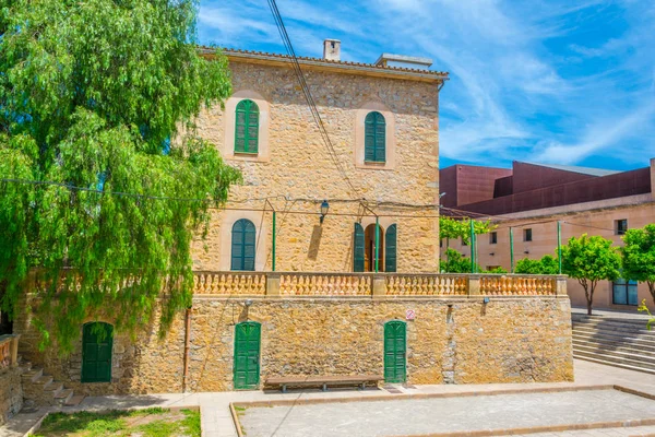 Tarihi Merkezi Arta Mallorca Spai Dar Bir Sokakta Görünümünü — Stok fotoğraf