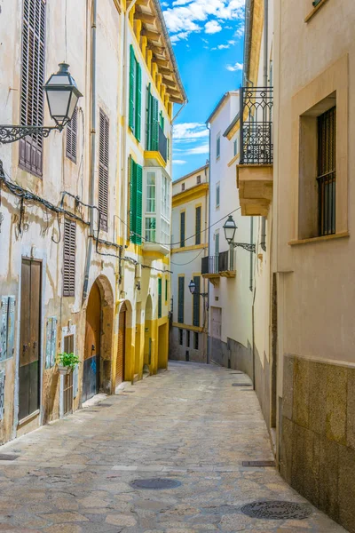 Pohled Úzké Uličce Historickém Centru Palma Mallorca Spai — Stock fotografie