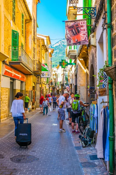 Vendedor España Mayo 2017 Gente Está Paseando Por Una Calle — Foto de Stock