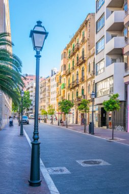 Palma De Mallorca, İspanya, 18 Mayıs 2017:View dar sokak içinde tarihi merkezi Palma de Mallorca, Spai